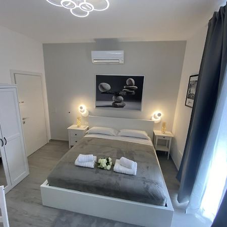 Roma Guesthouse Affittacamere Centro Citta' Softrooms-Metro' A 1 Metro Eksteriør billede