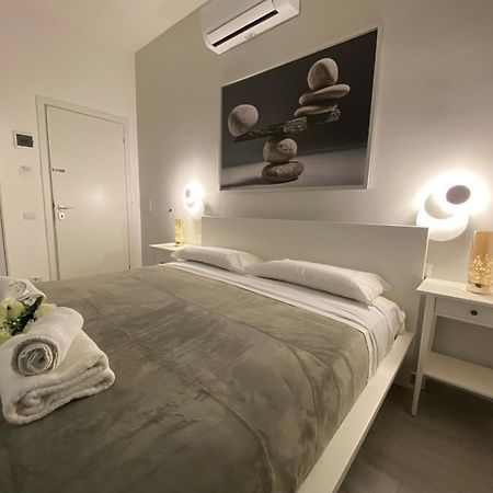 Roma Guesthouse Affittacamere Centro Citta' Softrooms-Metro' A 1 Metro Eksteriør billede