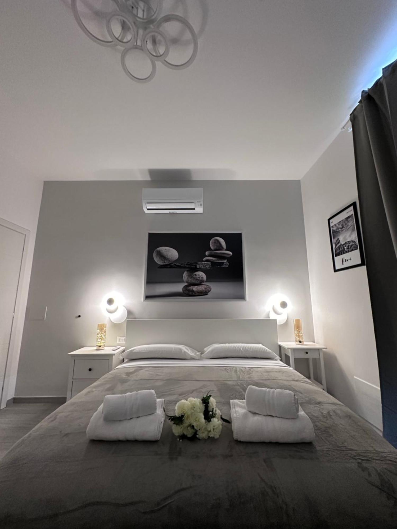 Roma Guesthouse Affittacamere Centro Citta' Softrooms-Metro' A 1 Metro Eksteriør billede