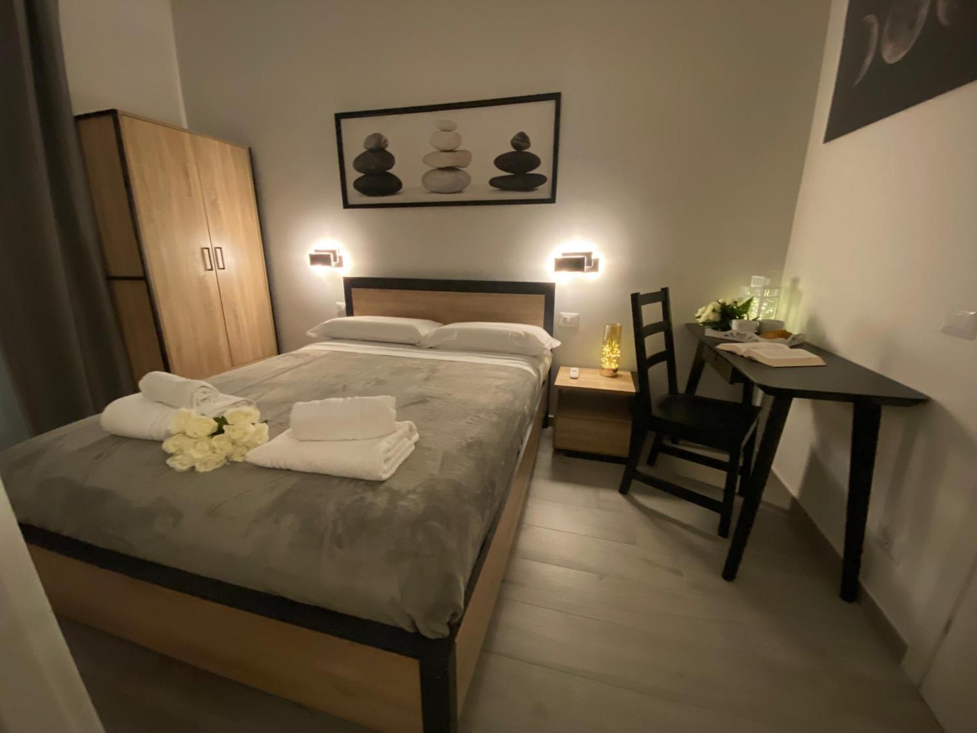 Roma Guesthouse Affittacamere Centro Citta' Softrooms-Metro' A 1 Metro Eksteriør billede