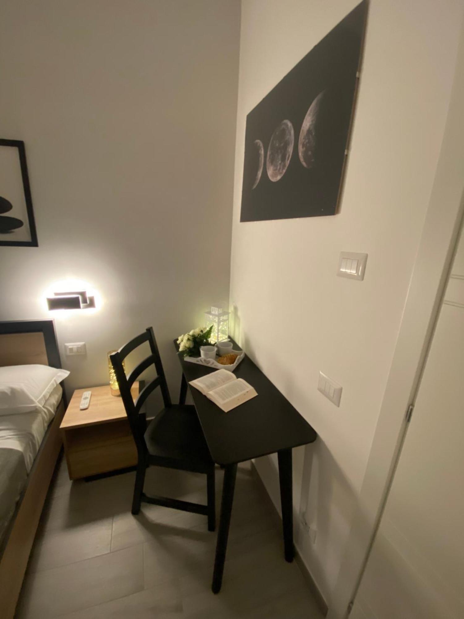 Roma Guesthouse Affittacamere Centro Citta' Softrooms-Metro' A 1 Metro Eksteriør billede