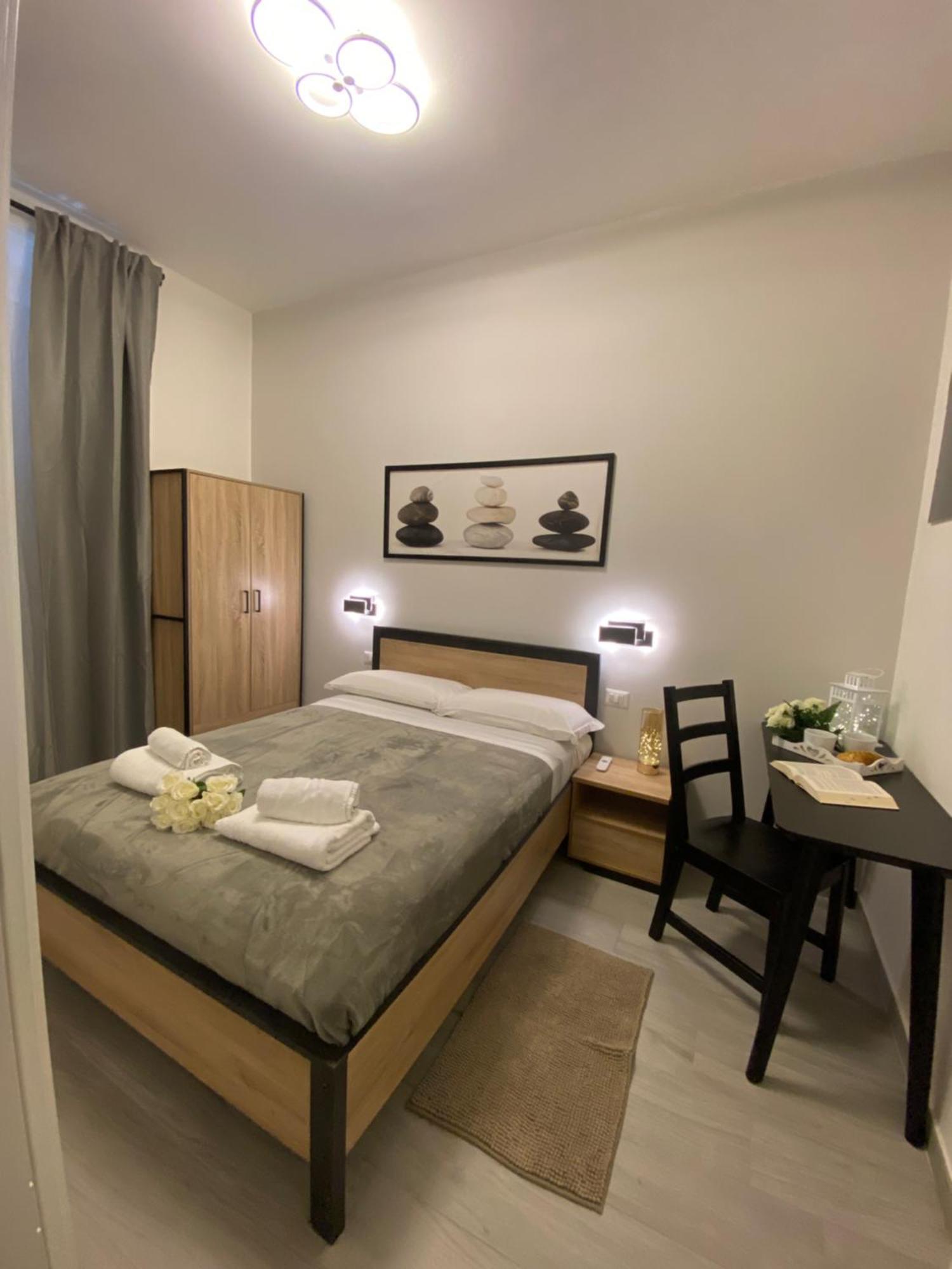 Roma Guesthouse Affittacamere Centro Citta' Softrooms-Metro' A 1 Metro Eksteriør billede