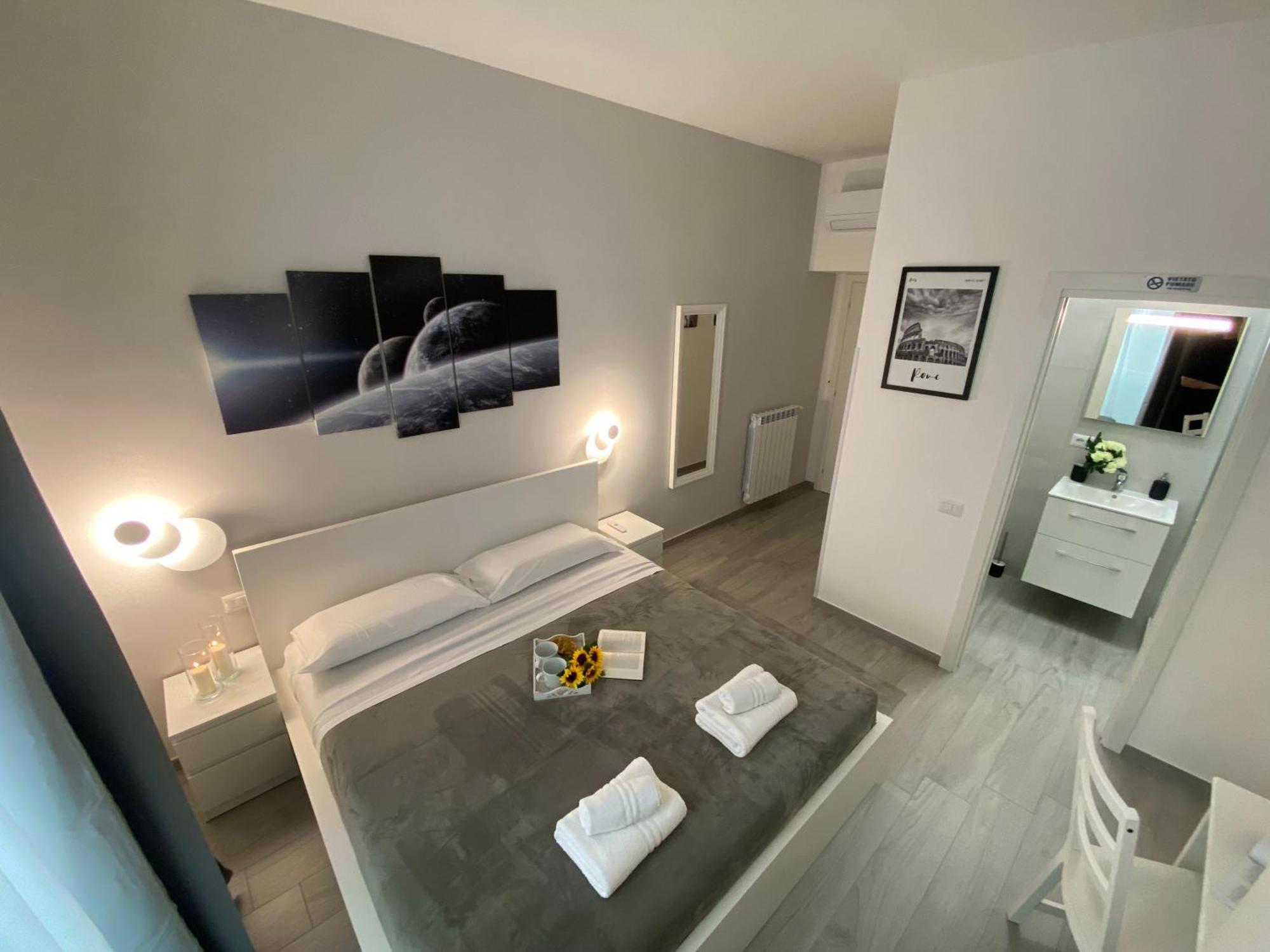 Roma Guesthouse Affittacamere Centro Citta' Softrooms-Metro' A 1 Metro Eksteriør billede