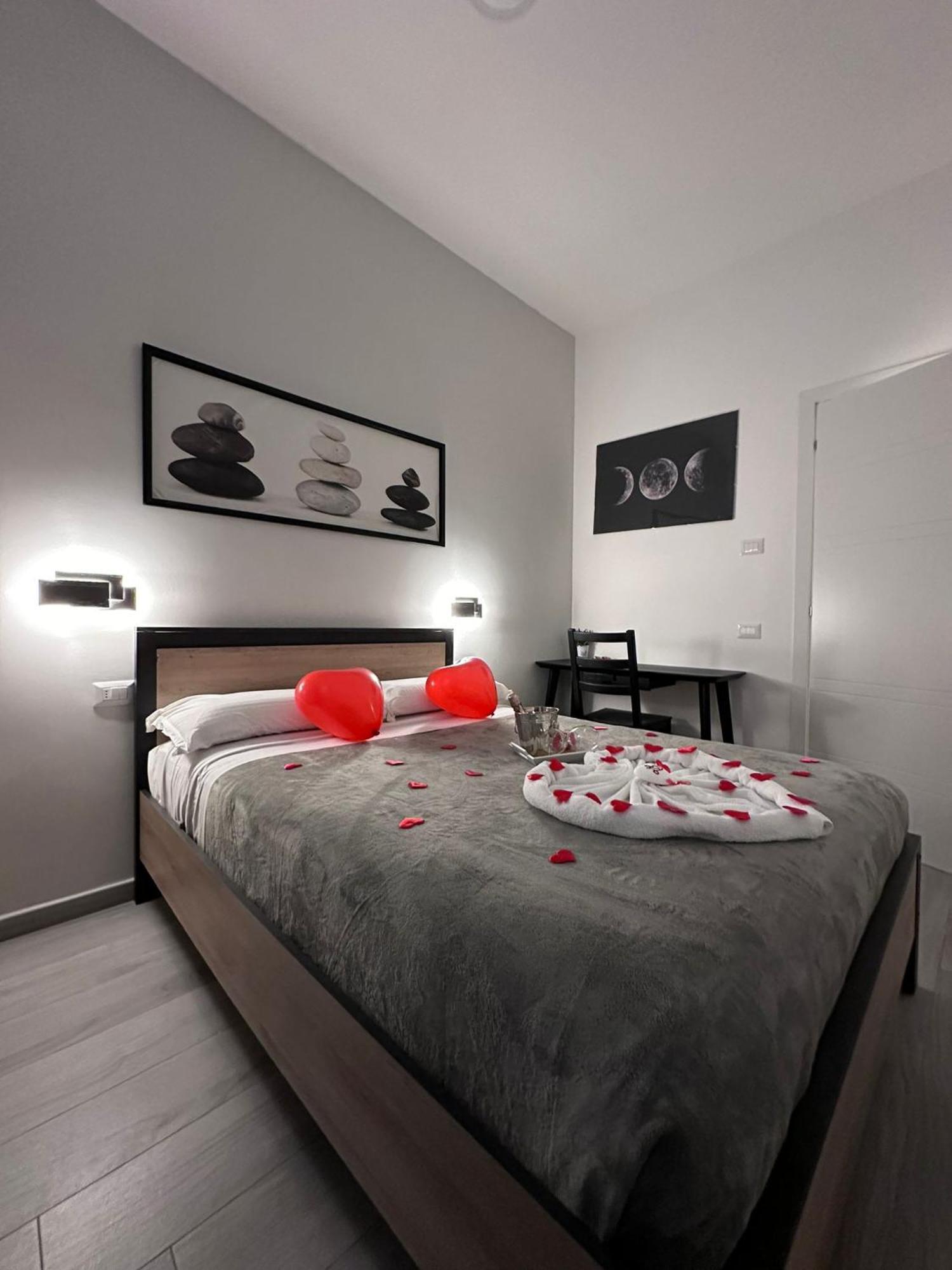 Roma Guesthouse Affittacamere Centro Citta' Softrooms-Metro' A 1 Metro Eksteriør billede