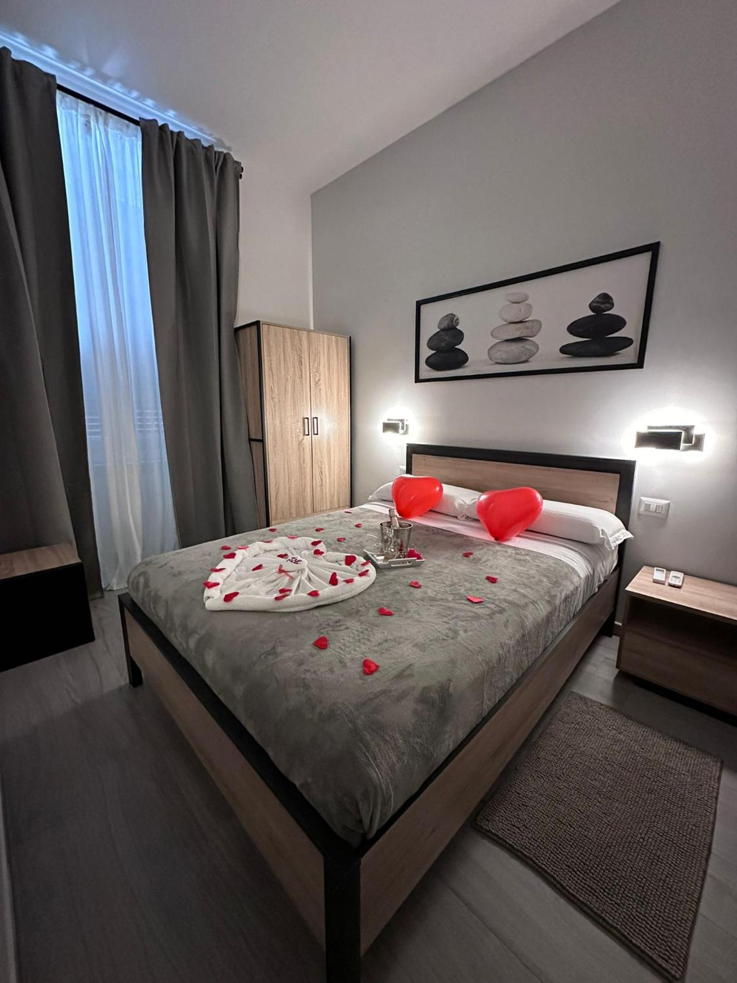 Roma Guesthouse Affittacamere Centro Citta' Softrooms-Metro' A 1 Metro Eksteriør billede